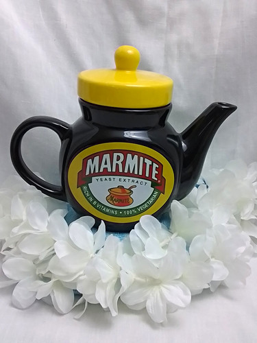 Collectible large ceramic - collectible,